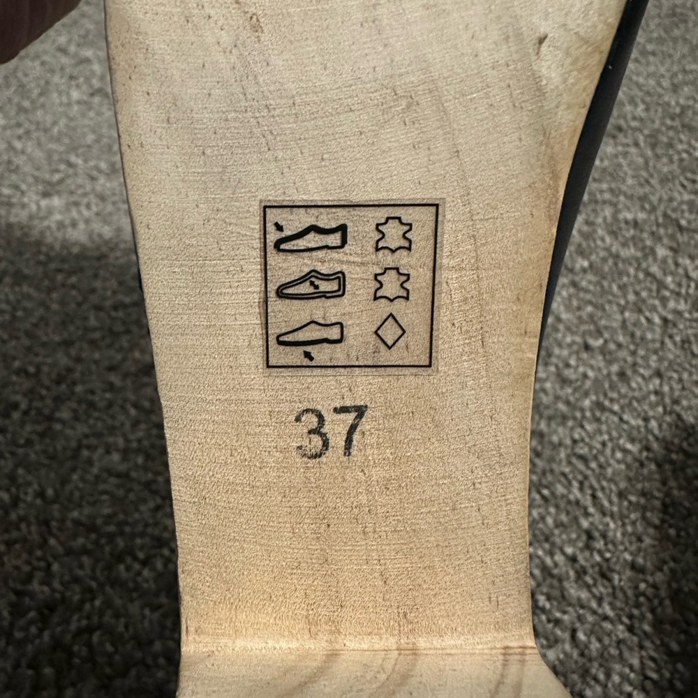 Free People / Genuine Leather Wooden Clogs / EU 37 (US 7) - Picture 9 of 11